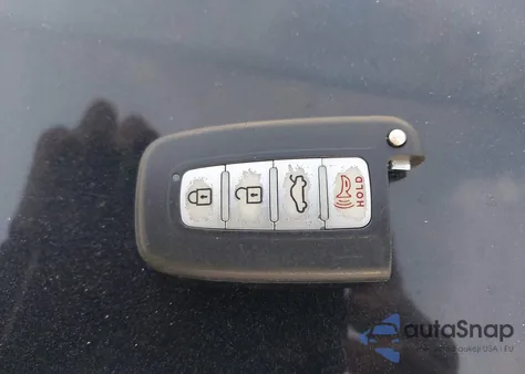 2012 Hyundai Genesis 3.8 z USA, uszkodzony, nr VIN KMHGC4DD1CU188448